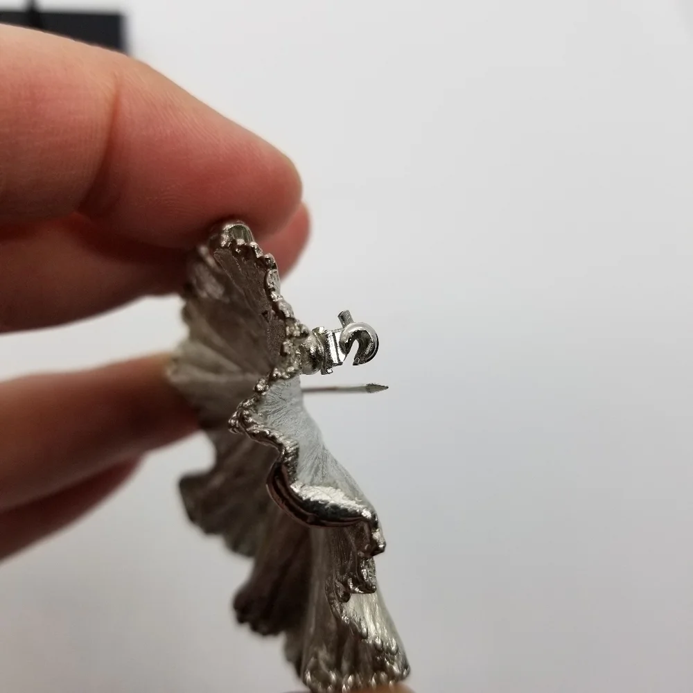 vintage BSK silver tone leaf brooch